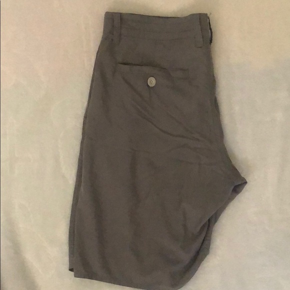 RVCA Shorts - Picture 2 of 4